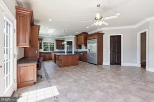 8813 Oak Leaf Dr, Alexandria, VA 22309 - Photo 13