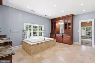 8813 Oak Leaf Dr, Alexandria, VA 22309 - Photo 33