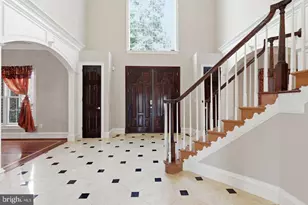 8813 Oak Leaf Dr, Alexandria, VA 22309 - Photo 5