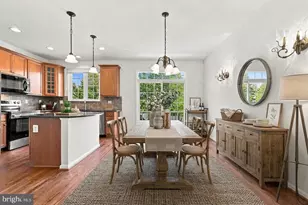 4653 Carisbrooke Ln, Fairfax, VA 22030 - Photo 17