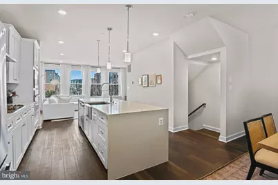 13007 Hattontown Square, Herndon, VA 20171 - Photo 5
