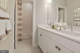1865 Oakview Crst Dr, Reston, VA 20190 - Photo 11