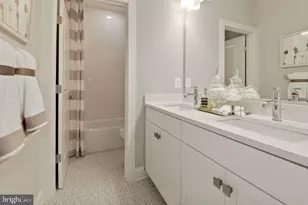 1867 Oakview Crst Dr, Reston, VA 20190 - Photo 11
