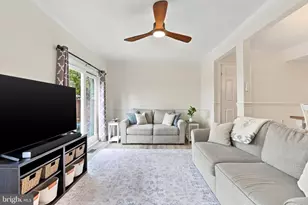 5529 Ridgeton Hill Ct, Fairfax, VA 22032 - Photo 9