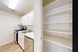 2619 Redcoat Dr, Alexandria, VA 22303 - Photo 19