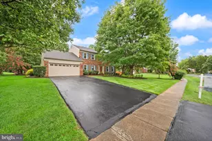 2711 Mustang Dr, Herndon, VA 20171 - Photo 13