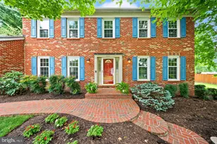 2711 Mustang Dr, Herndon, VA 20171 - Photo 3
