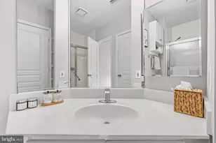 2204 Westcourt Ln, Herndon, VA 20170 - Photo 25