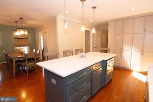 5619 Herberts Crossing Dr, Burke, VA 22015 - Photo 15