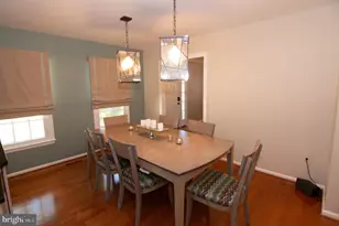 5619 Herberts Crossing Dr, Burke, VA 22015 - Photo 13