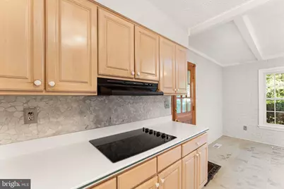 12201 Quorn Lane, Reston, VA 20191 - Photo 17