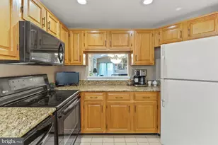 7554 Cross Gate Ln, Alexandria, VA 22315 - Photo 13