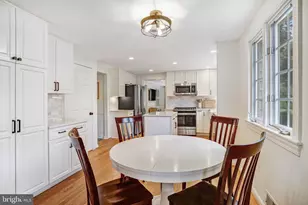 907 Cantle Ln, Great Falls, VA 22066 - Photo 7