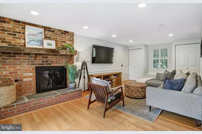 907 Cantle Lane, Great Falls, VA 22066 - Photo 5