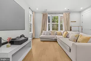 7448 Backett Wood Ter, McLean, VA 22102 - Photo 3
