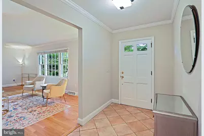 9908 Minburn Street, Great Falls, VA 22066 - Photo 5
