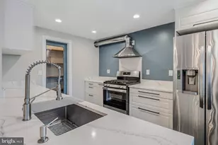 8105 Oaklake Ct, Alexandria, VA 22309 - Photo 11