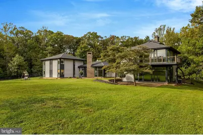125 Commonage Drive, Great Falls, VA 22066 - Photo 1