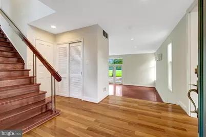125 Commonage Drive, Great Falls, VA 22066 - Photo 5