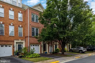 13063 Park Crescent Cir, Herndon, VA 20171 - Photo 1