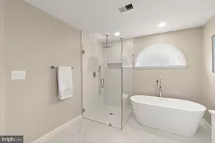 6312 Chaucer View Cir, Alexandria, VA 22304 - Photo 23