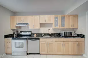 11610 Windbluff Ct, Reston, VA 20191 - Photo 9