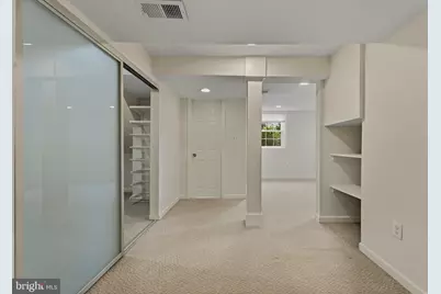 511 Walker Street SW, Vienna, VA 22180 - Photo 25