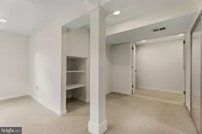 511 Walker Street SW, Vienna, VA 22180 - Photo 27