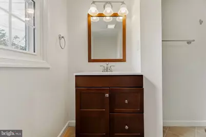 511 Walker Street SW, Vienna, VA 22180 - Photo 31