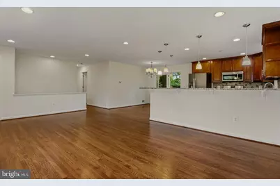511 Walker Street SW, Vienna, VA 22180 - Photo 3