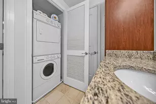 8220 Crestwood Heights Dr, McLean, VA 22102 - Photo 23
