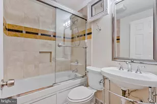 8471 Great Lake Ln, Springfield, VA 22153 - Photo 15