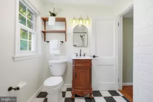 6723 W Wakefield Dr, Alexandria, VA 22307 - Photo 19