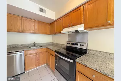 6830 Perry Penney Drive #89, Annandale, VA 22003 - Photo 7