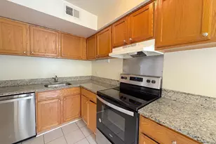 6830 Perry Penney Dr, Annandale, VA 22003 - Photo 7