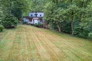 10708 Meadowood Dr, Vienna, VA 22181 - Photo 5