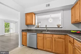 10248 Appalachian Cir, Oakton, VA 22124 - Photo 13