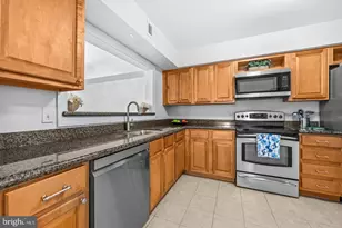 10248 Appalachian Cir, Oakton, VA 22124 - Photo 11