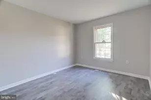 5416 New London Park Dr, Fairfax, VA 22032 - Photo 13