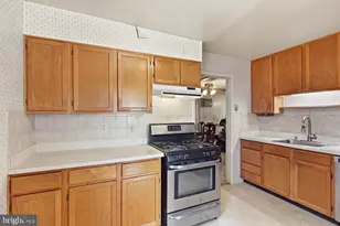 6824 Westlawn Dr, Falls Church, VA 22042 - Photo 9
