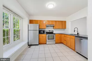 5612 Rapid Run Ct, Burke, VA 22015 - Photo 3