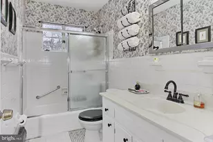 5619 Wharton Ln, Centreville, VA 20120 - Photo 29
