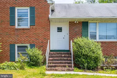 5619 Wharton Lane, Centreville, VA 20120 - Photo 3