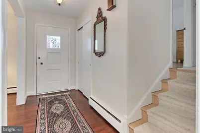 5619 Wharton Lane, Centreville, VA 20120 - Photo 9