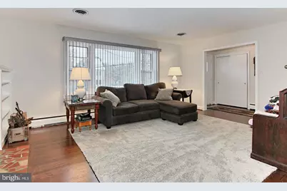 5619 Wharton Lane, Centreville, VA 20120 - Photo 13