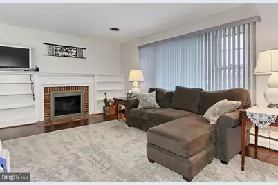 5619 Wharton Lane, Centreville, VA 20120 - Photo 11