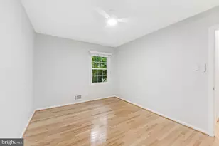 10812 Hunt Club Rd, Reston, VA 20190 - Photo 49