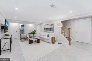 10812 Hunt Club Rd, Reston, VA 20190 - Photo 33