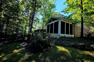 5017 Dodson Dr, Annandale, VA 22003 - Photo 9