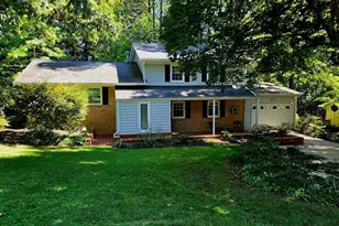 5017 Dodson Dr, Annandale, VA 22003 - Photo 1